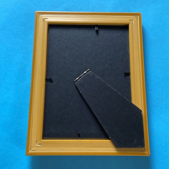 VTG Antiqued Gold Solid Wood Picture Frame for 5 x 7 Picture - Picture 6 of 7